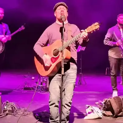 George Murphy singing live